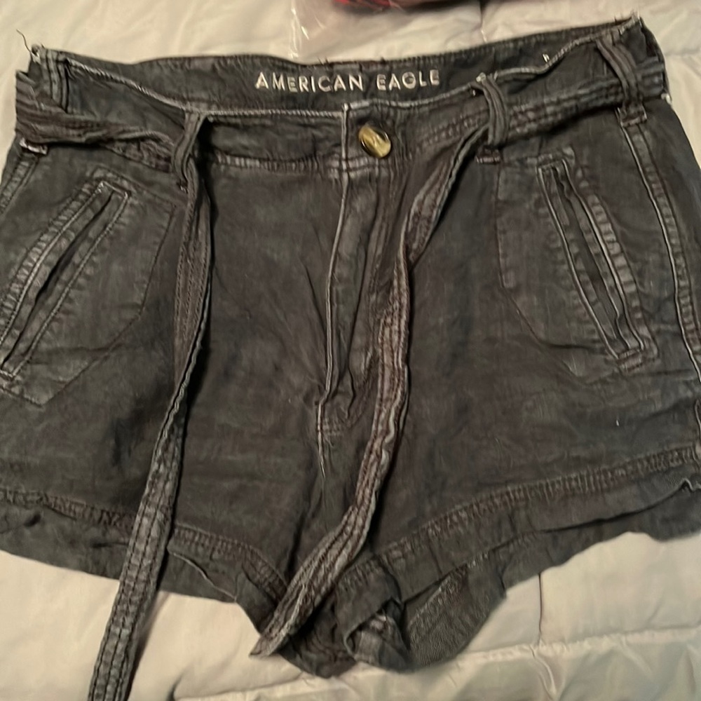 American Eagle black shorts